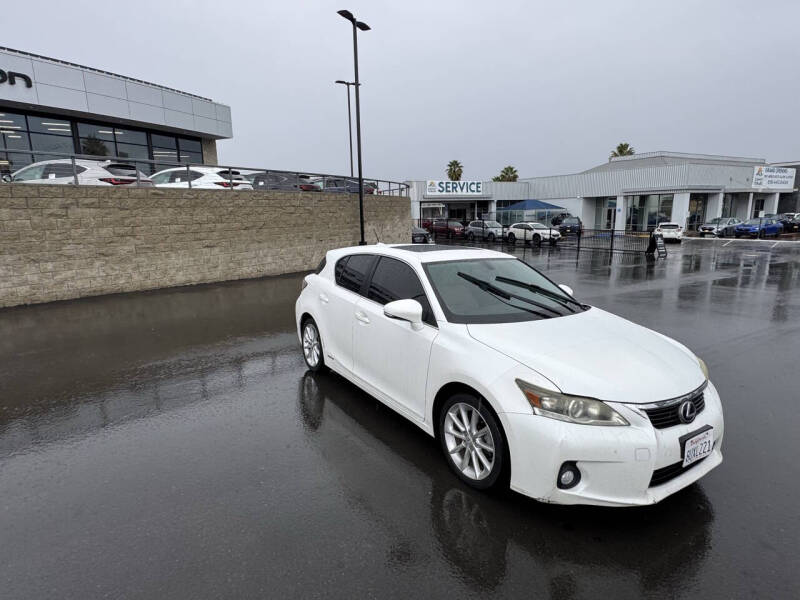 2011 Lexus CT 200h Premium