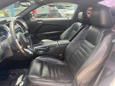 2011 Ford Mustang V6