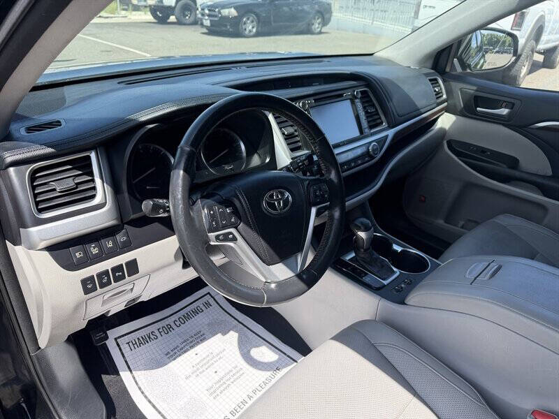 2015 Toyota Highlander Limited Platinum