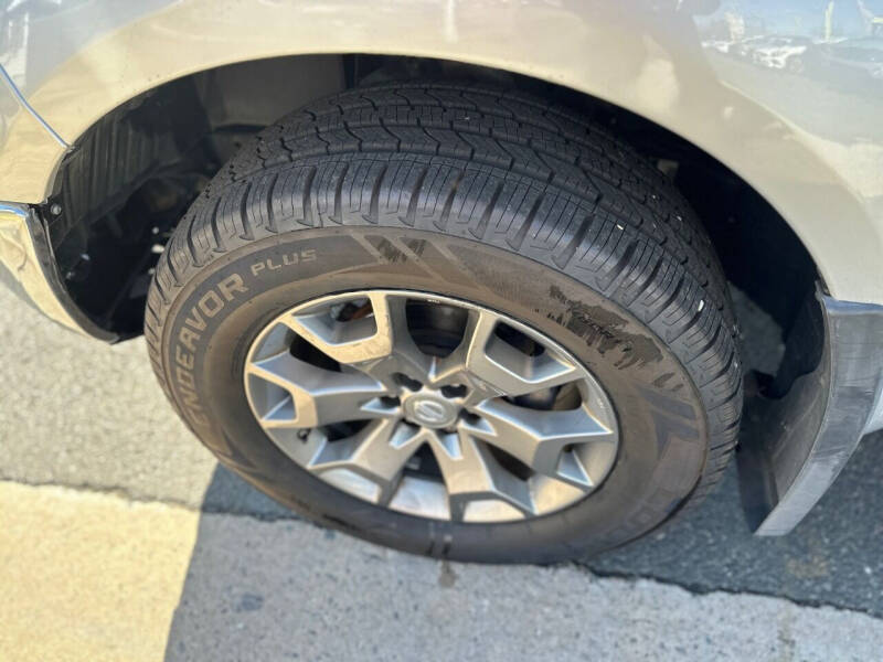 2015 Nissan Frontier SL