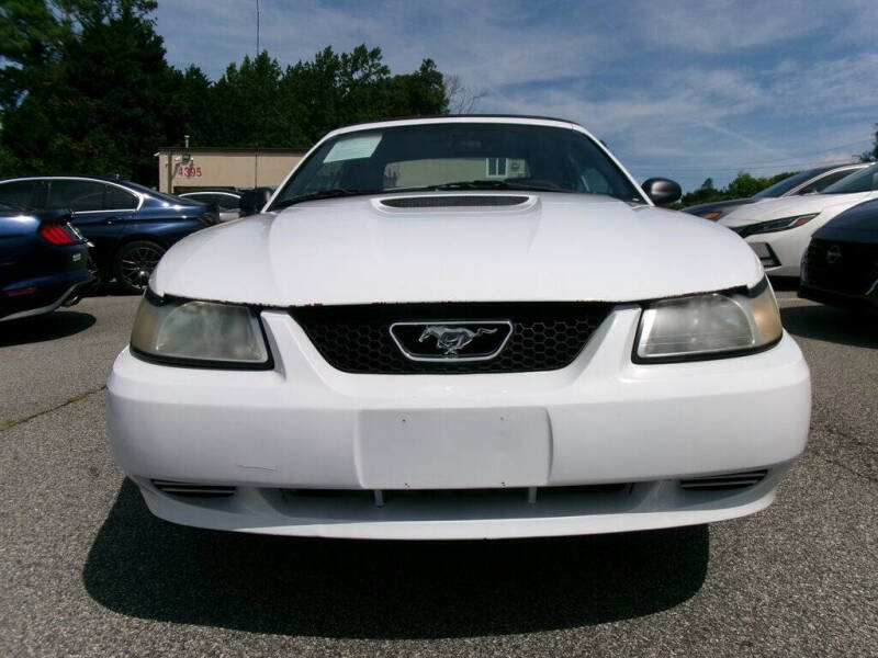 2000 Ford Mustang