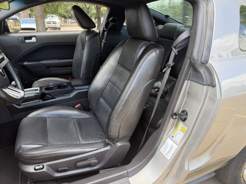 2008 Ford Mustang V6 Deluxe