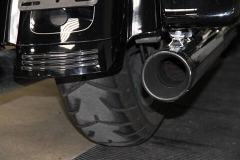 2016 Harley-Davidson STREET GLI