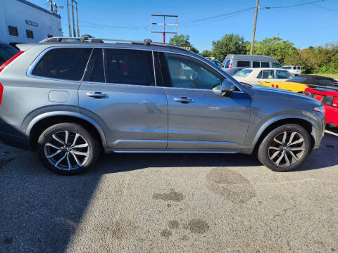 2018 Volvo XC90 T6 Momentum