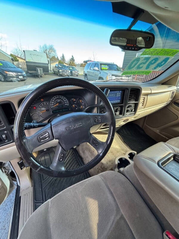 2005 GMC Yukon XL 1500 SLE