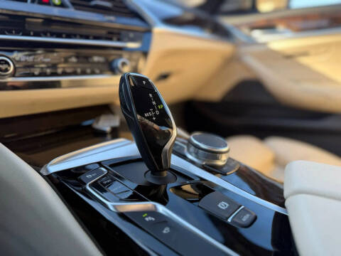 2017 BMW 5 Series 530i