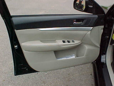 2010 Subaru Legacy 2.5i Premium