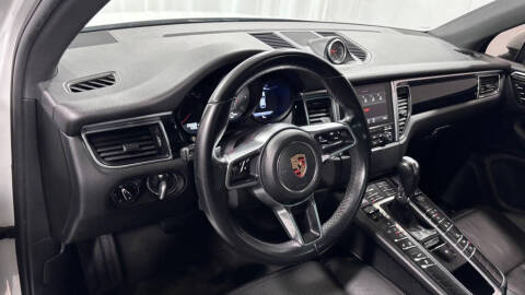 2017 Porsche Macan S