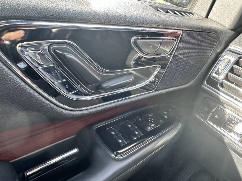 2023 Lincoln Navigator L Standard