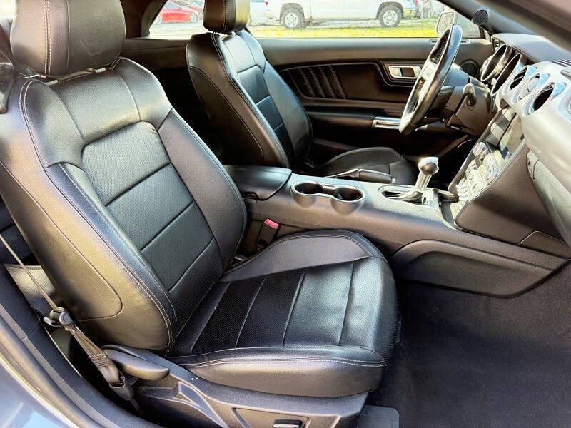 2022 Ford Mustang EcoBoost Premium