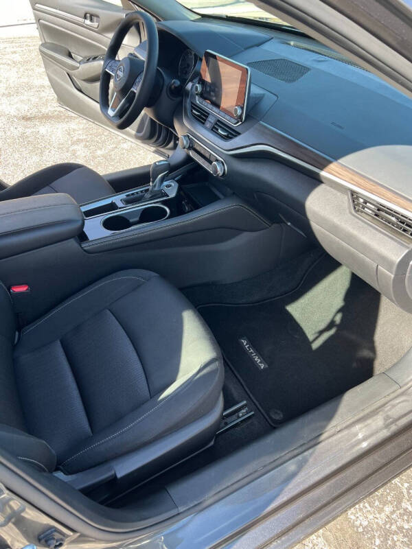 2024 Nissan Altima 2.5 SV