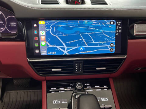 2023 Porsche Cayenne Platinum Edition