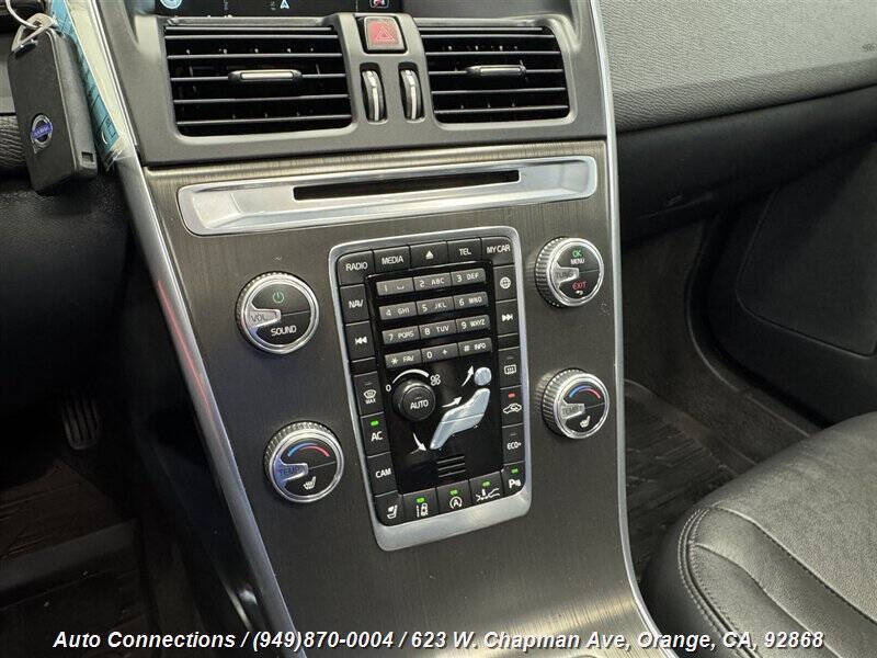 2015 Volvo XC60 T5 Drive-E Platinum