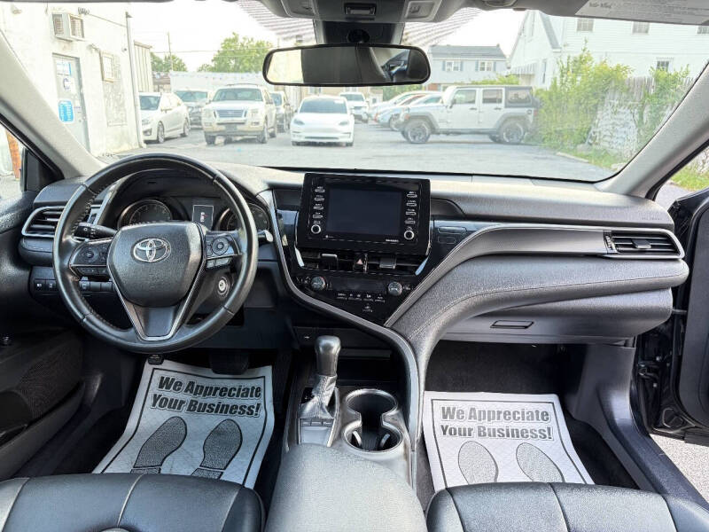 2023 Toyota Camry SE Nightshade