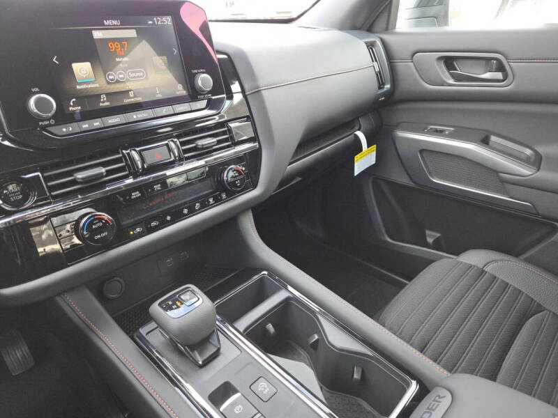 2025 Nissan Pathfinder Rock Creek