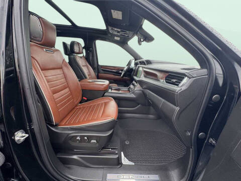 2023 GMC Yukon Denali Ultimate