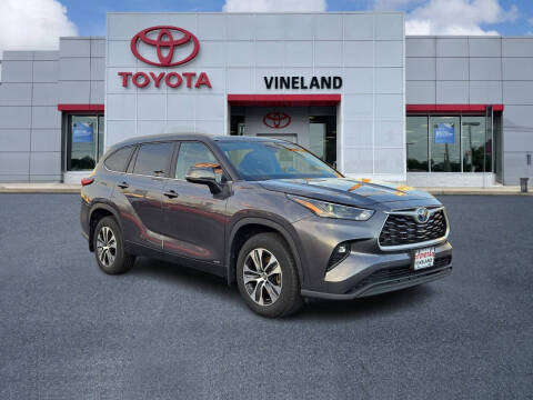 2023 Toyota Highlander Hybrid XLE