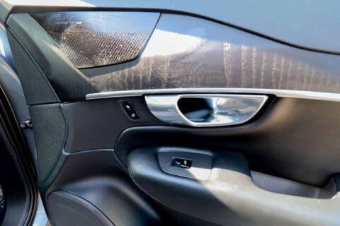 2020 Volvo XC90 T5 Momentum