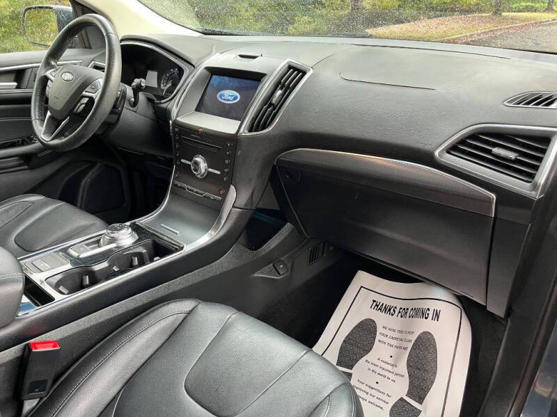 2019 Ford Edge Titanium