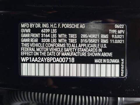 2023 Porsche Cayenne Platinum Edition