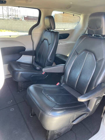 2020 Chrysler Pacifica Touring L