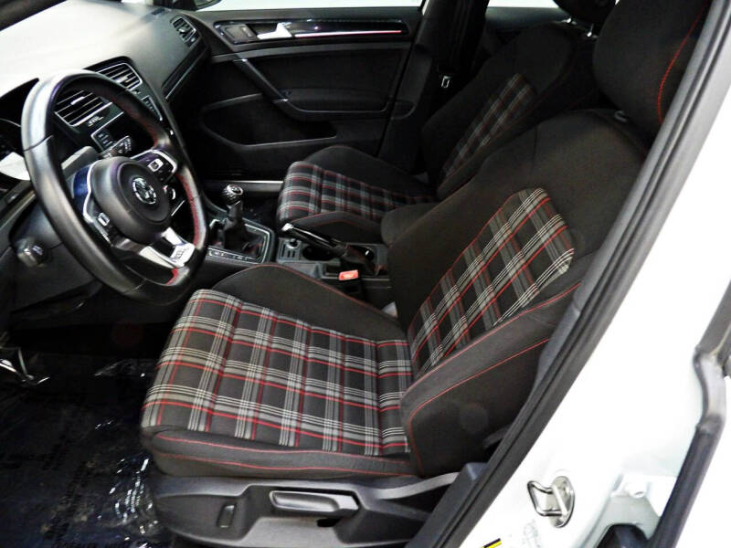 2016 Volkswagen Golf GTI S