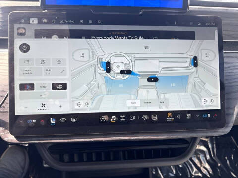 2023 Rivian R1S Adventure