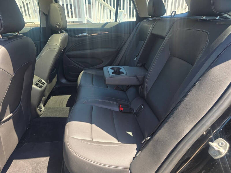 2018 Buick Regal TourX Essence