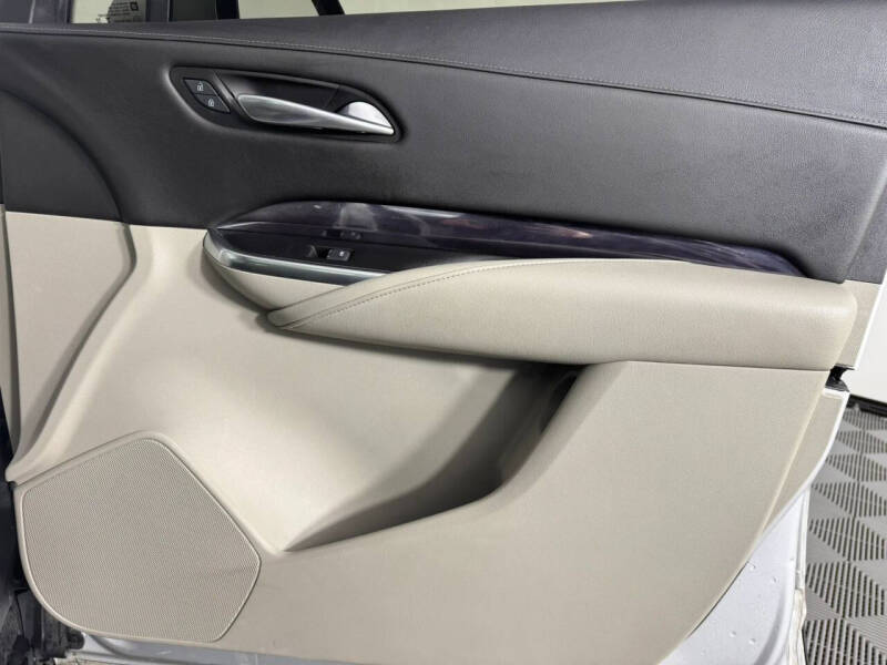 2021 Cadillac XT4 Luxury