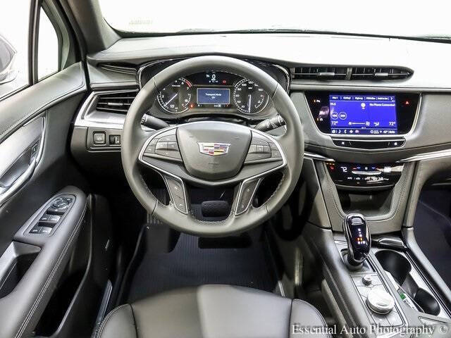 2025 Cadillac XT5 Luxury