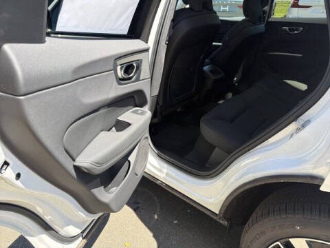 2026 Volvo XC60 B5 Core