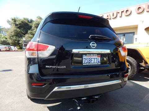 2015 Nissan Pathfinder S
