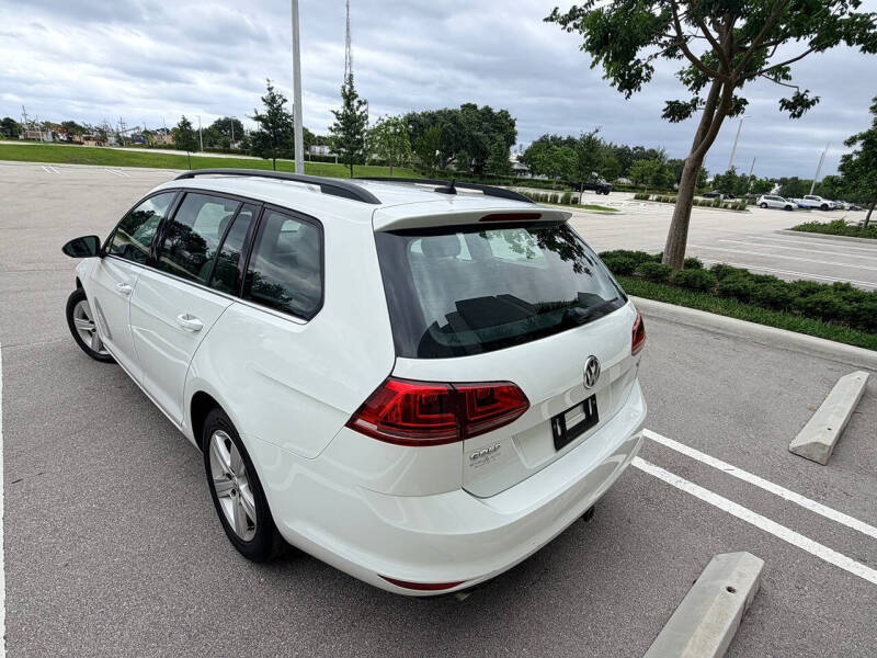 2015 Volkswagen Golf SportWagen TDI S
