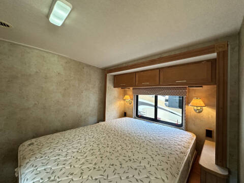 2006 Itasca Sunova / 29ft