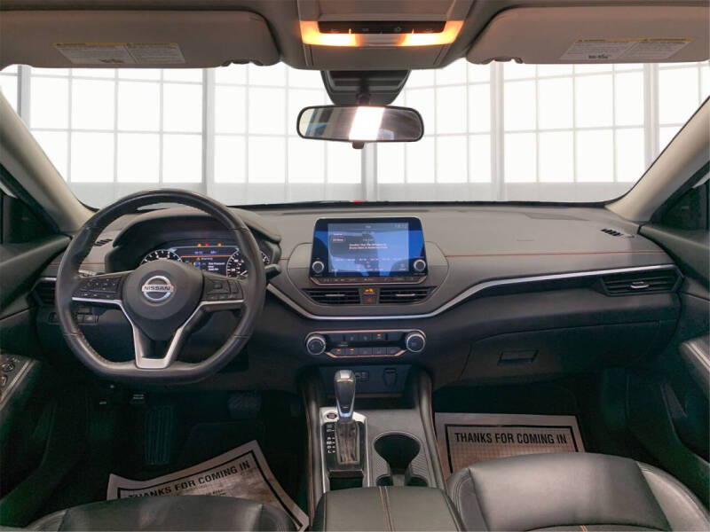 2022 Nissan Altima 2.5 SR