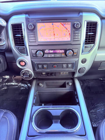 2019 Nissan Titan SV