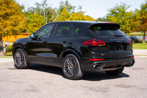 2017 Porsche Cayenne Platinum Edition