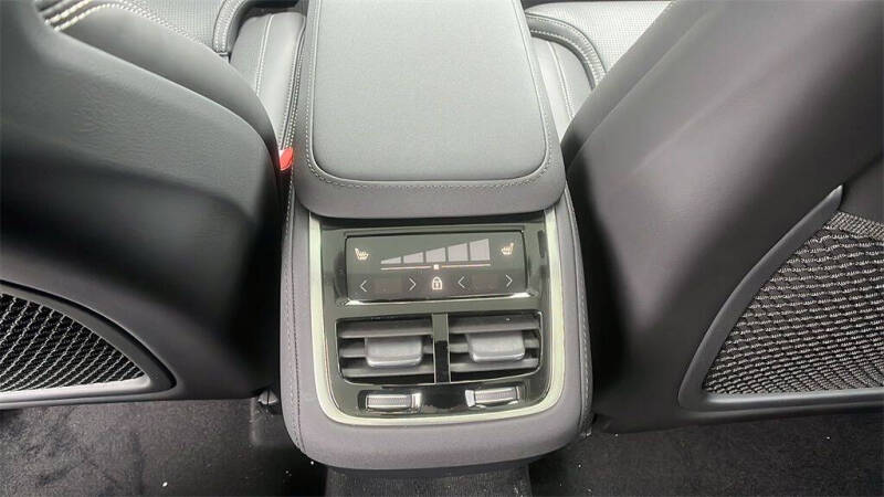 2026 Volvo XC90 B6 Ultra 7P