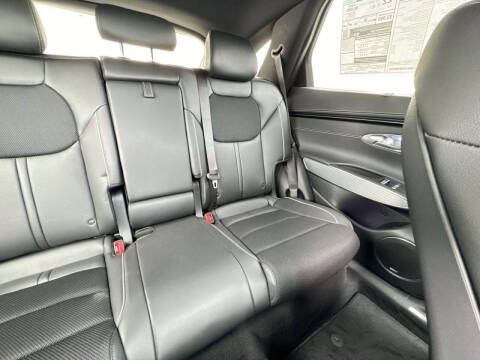 2025 Genesis GV70 2.5T Standard