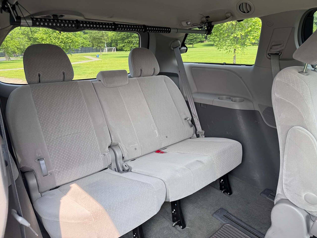 2017 Toyota Sienna 15