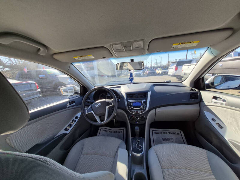 2013 Hyundai Accent GS