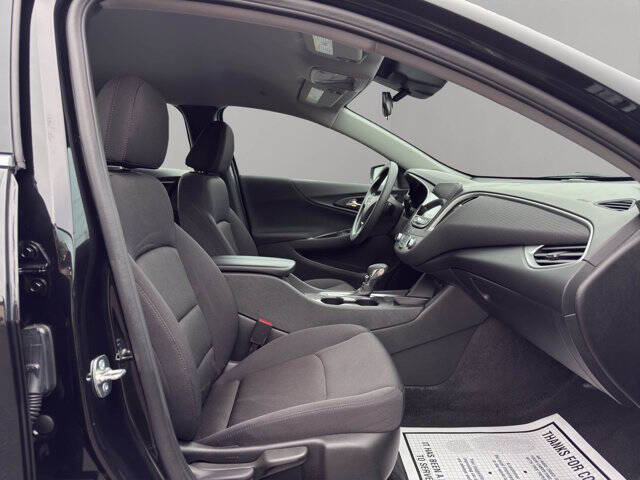 2025 Chevrolet Malibu LT