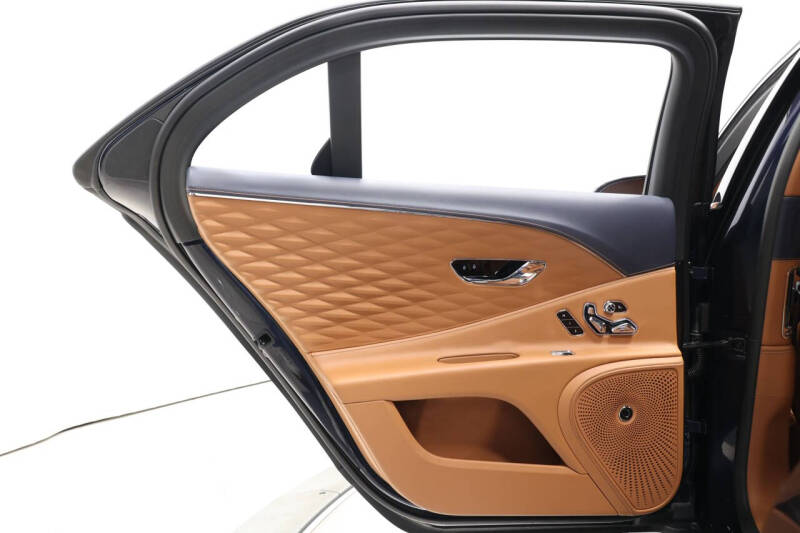 2022 Bentley Flying Spur V8