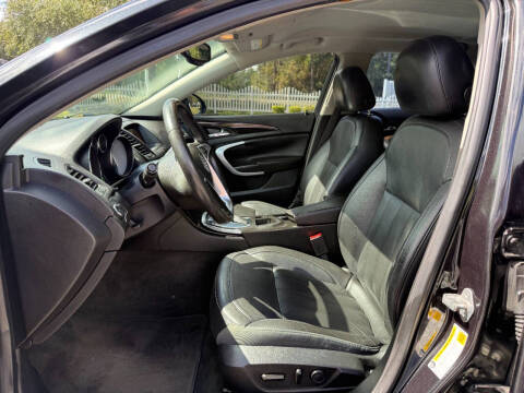2012 Buick Regal Premium 1