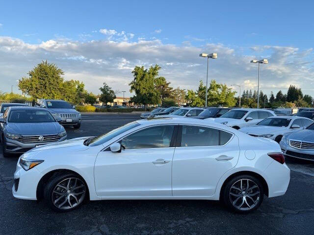 2019 Acura ILX w/Premium
