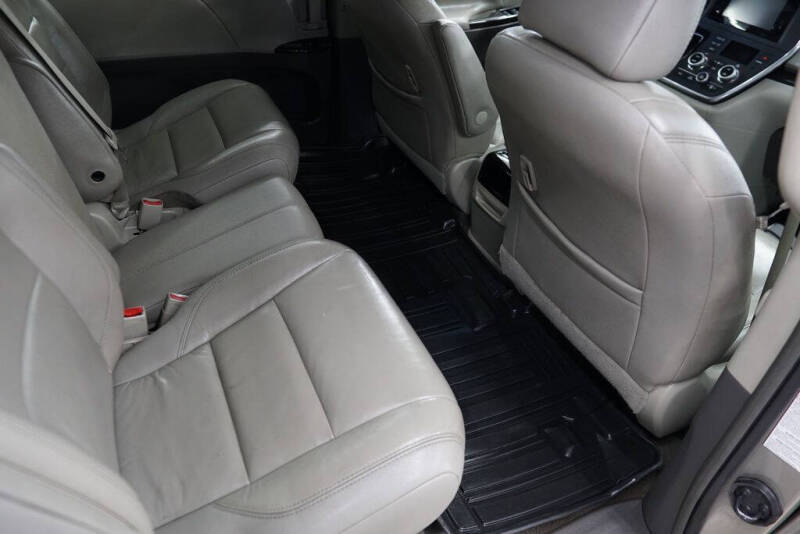 2016 Toyota Sienna