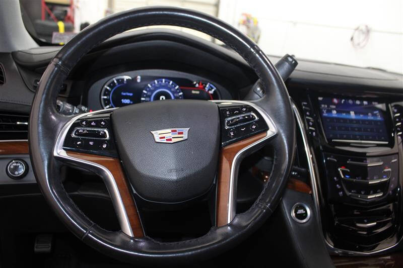 2018 Cadillac Escalade Luxury