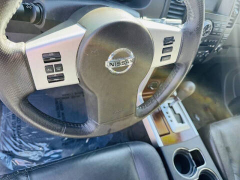 2011 Nissan Pathfinder LE