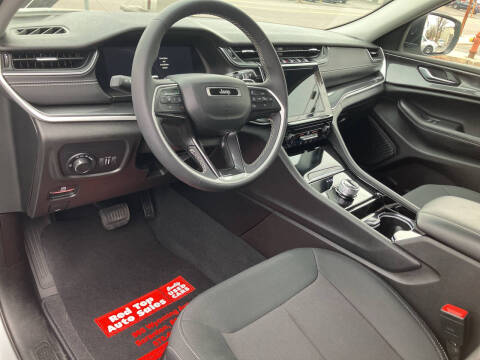 2023 Jeep Grand Cherokee Laredo