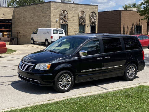 2014 Chrysler Town and Country for sale at Schaumburg Motor Cars in Schaumburg IL